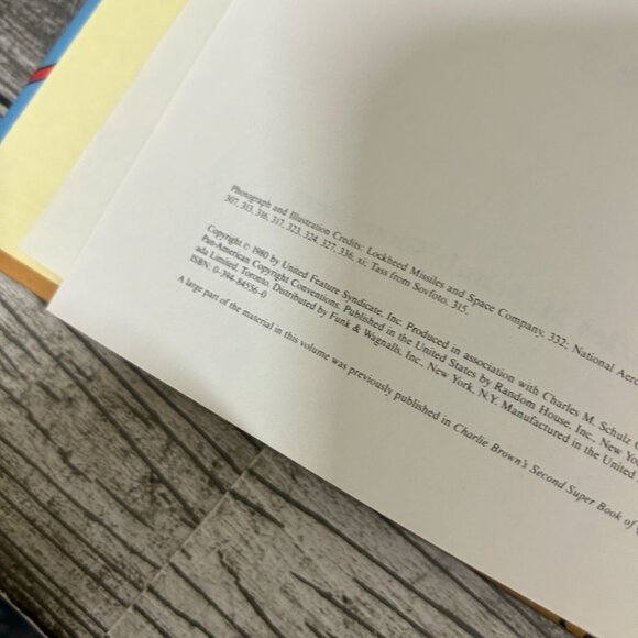 1980s Charlie Brown's Cyclopedia Featuring Space Travel Book Volume 7 - Picture 5 of 7